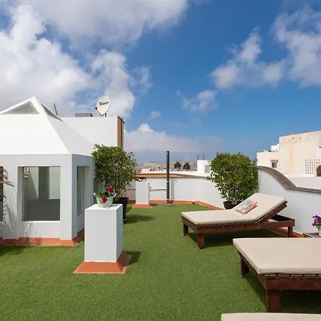 Villa The Yellow House - Solarium - Climatized Pool *