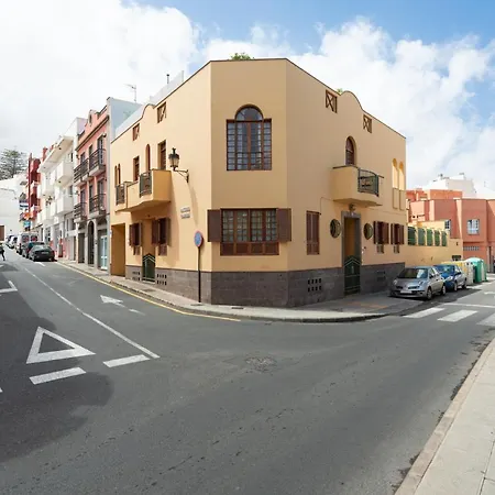 The Yellow House - Solarium - Climatized Pool Villa Gáldar