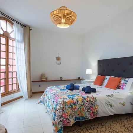 The Yellow House - Solarium - Climatized Pool Villa