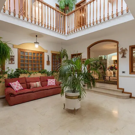 The Yellow House - Solarium - Climatized Pool Villa