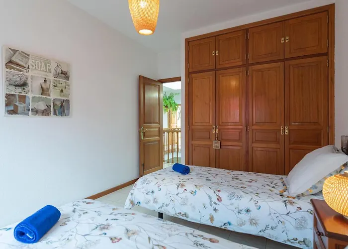 Villa The Yellow House - Solarium - Climatized Pool