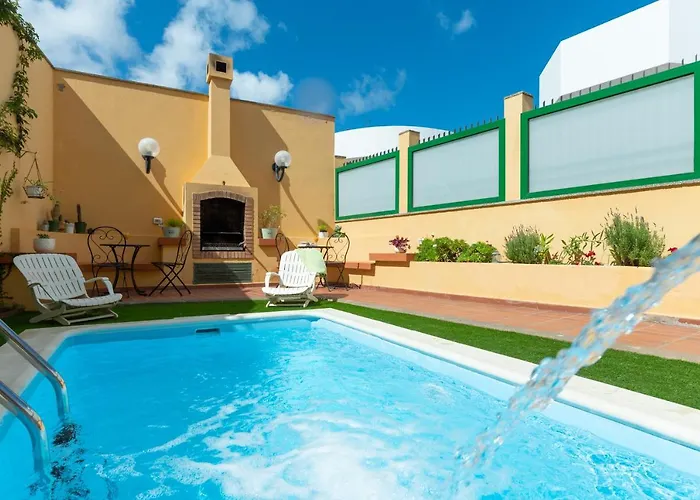 Willa The Yellow House - Solarium - Climatized Pool Gáldar